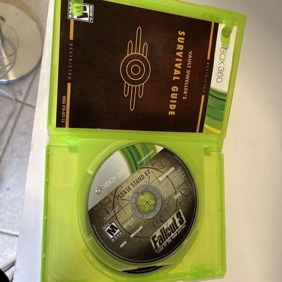 Fallout 3 GOTY + Fallout New Vegas Ultimate Edition Microsoft Xbox 360 Bundle - Picture 3 of 7